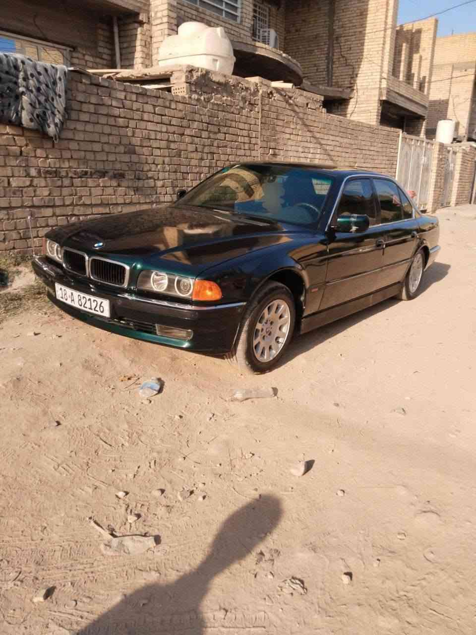 السلام عليكم بي ام كاسحه 730 1996.V8 زيتوني مكفوله من الضربه والطخه محرك كير حداديه جدد بلادي كهربايات كلها شغاله 5ويلكب فتحه قمارة سلايت روف تبريد قطعتين كشنات جلد وكهرباء دواخل كلها جلد+صاج هاتف اصلي تحكم ستيرن جهتين مثبت سرعه جام كهرباء مرايات كهرباء خزن ميموري مسجل بلادي دبل جام دبل كزوز بلاد نضام سبورت شغال ABS دبل جكمجه لدات اماميه رقم بابل الدولي مميز سنويه جديده باسمي تحويل وين ماتريد مكاني بغداد السعر 65 رقم الهاتف *********** 
سياره بلعافيه عل ياخذه شنو ابالك جديد من ميكانيك ومن كشر ونصبه
