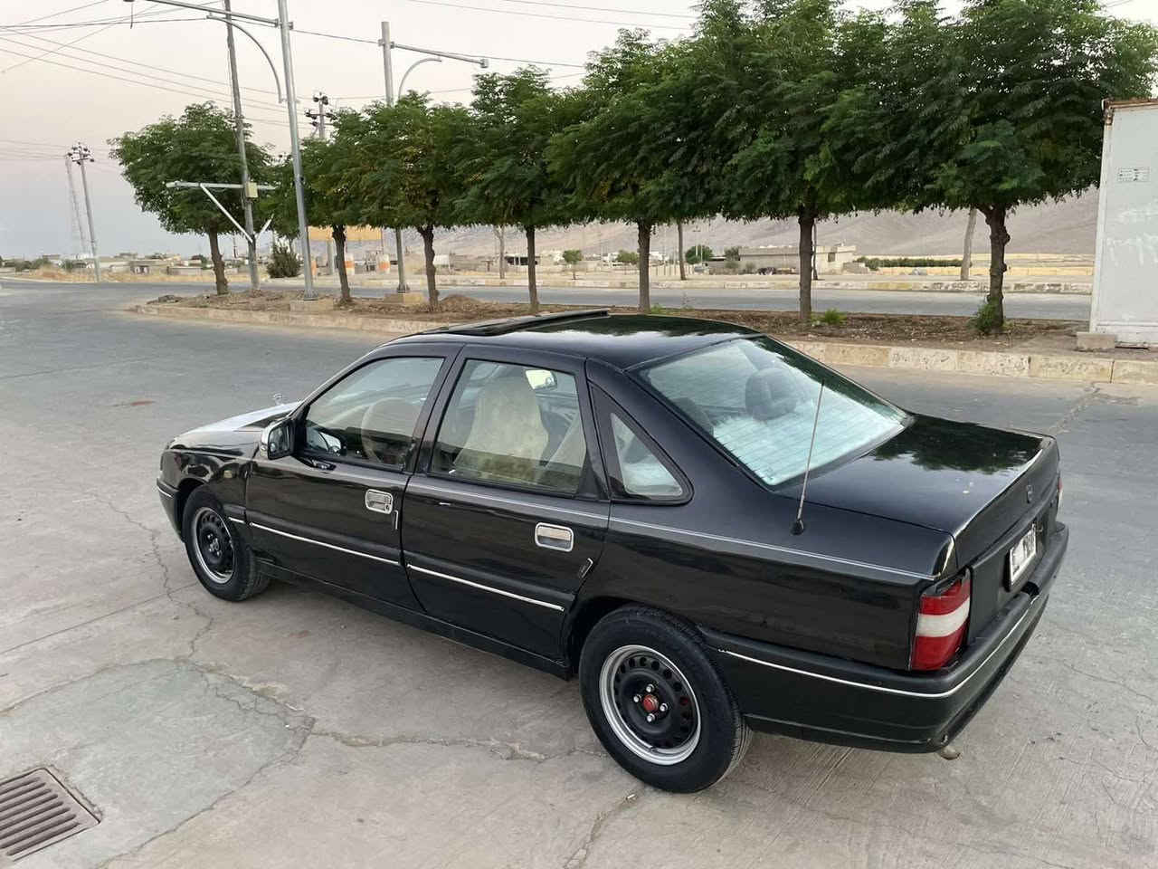 ئوپڵ فیکترا مۆدیل 90 ئاڕم پلاستیک سلێمانی مەکینە 20گێڕوومەکینەو ئینفلۆو. توندوتۆڵی وکارەبای بەشەرت دەعم ولێدراو موس وبڕاوە وخایس  و وەرگەڕانی بەشەرت دەشبول وبەردەرگاو ناوی جوانە تازە چوارتای لۆکی بۆبەستراوە تەنها فروشتن 23گەڵا شوین دەوروبەری ڕانیە ***********فایبەر واتساب رانية, السليمانية
