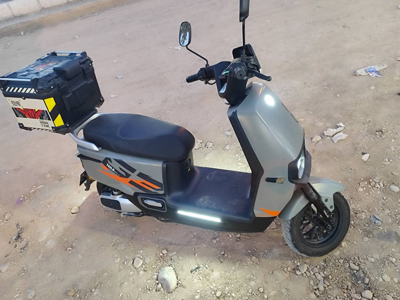 تالج ابو عيون
كلو وضع شركة ما مبدل بي شعرة 
750 وبي مجال للشراي 
واتساب ***********
