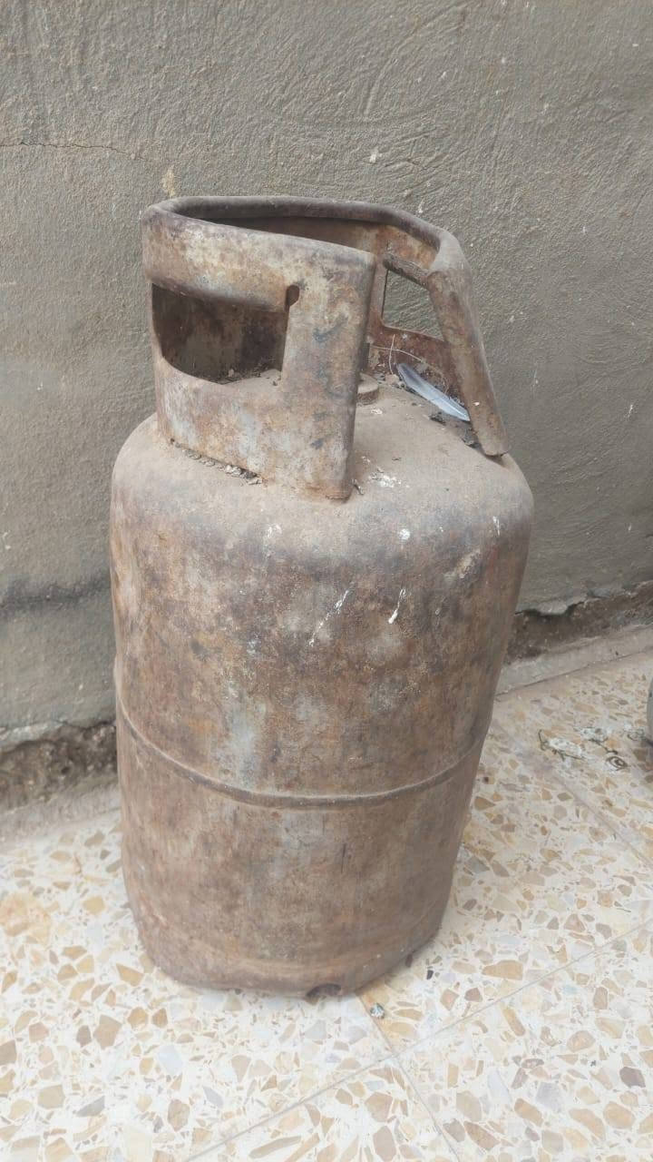 مكلفه بنشر غراض بيت كلمن وسعره نضيفات كلش أي ضرر ما بيهن ***********
