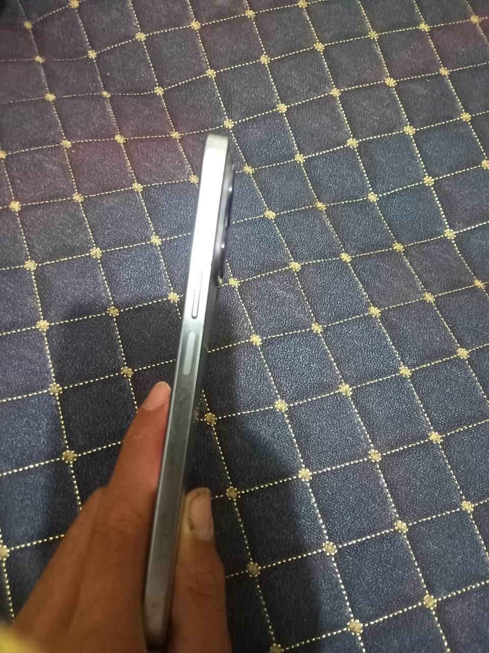 سلام عليكم هونر X8A ذاكرة128
بطاريه 5000 

رام داخلي 8

معالج 88 

يدعم شحن السريع 

بيع 130

او مراوسه 

بوكو X4برو 

*********** 

جهاز نضافه 

90/100
