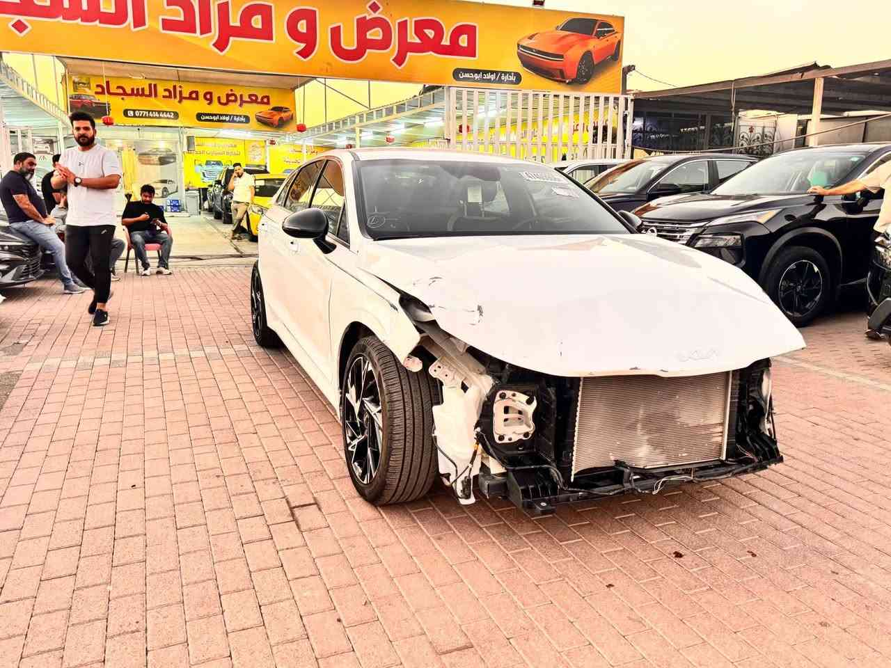 سلام عليكم k5  امريكي  على حادثه مدفوع كمرك وضريبه باقي تصليح ورقم. فول موصفات جيتي لاين  بدون يرباك السعر 110$$ مكان السياره بغداد  *********** بغداد, العراق
