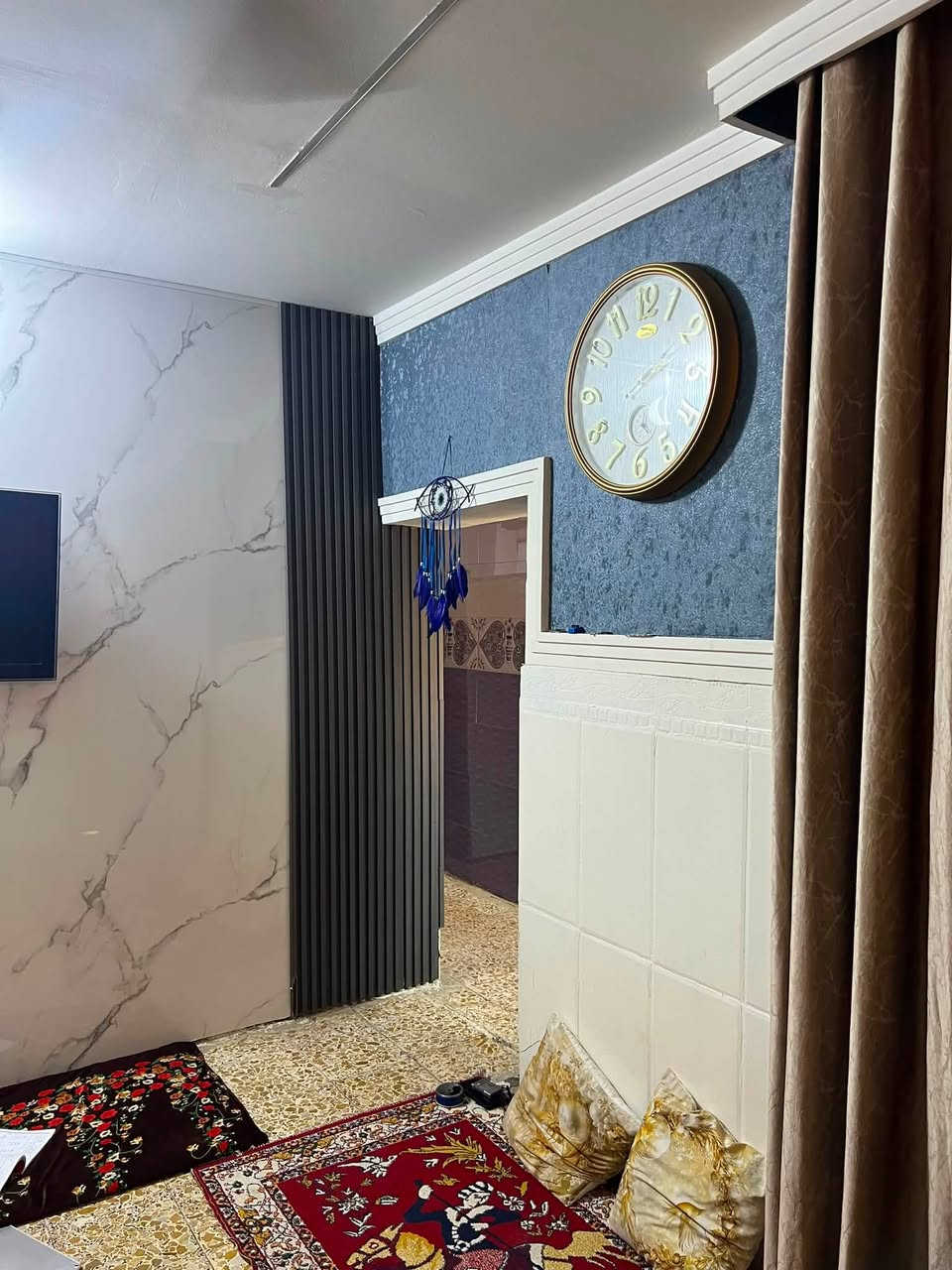بيت للبيع خدمات مسقط البدايه بخلف الشارع التجاري مساحه ١٠٠ للاستفسار ***********
