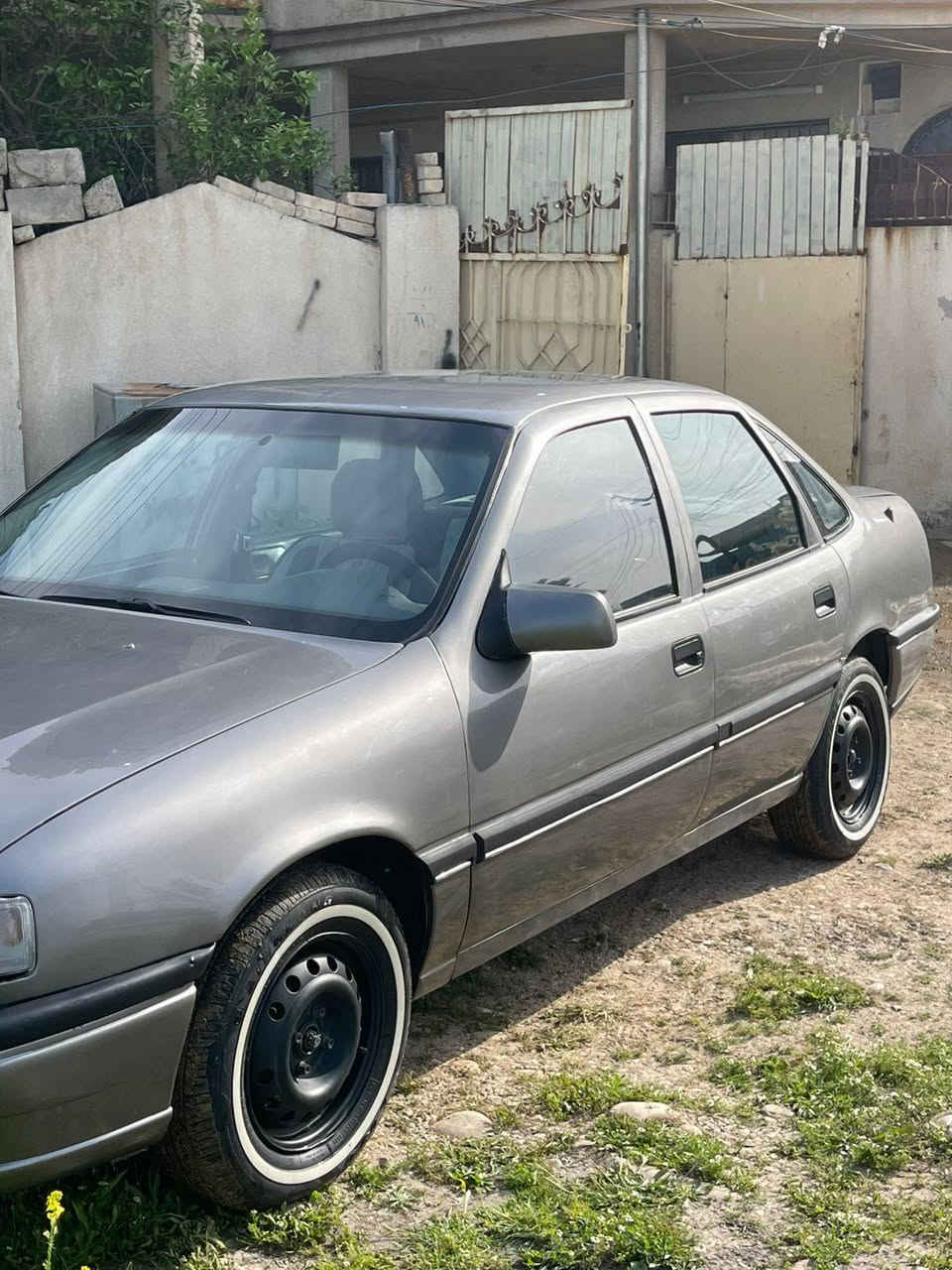 فكترا للبيع موديل 92 سنويا 2029 
صبغ عام طخم نضيف حداديه كامله 
محرك كير نضيف مكان الموصل حي الميثاق استفسار ***********

