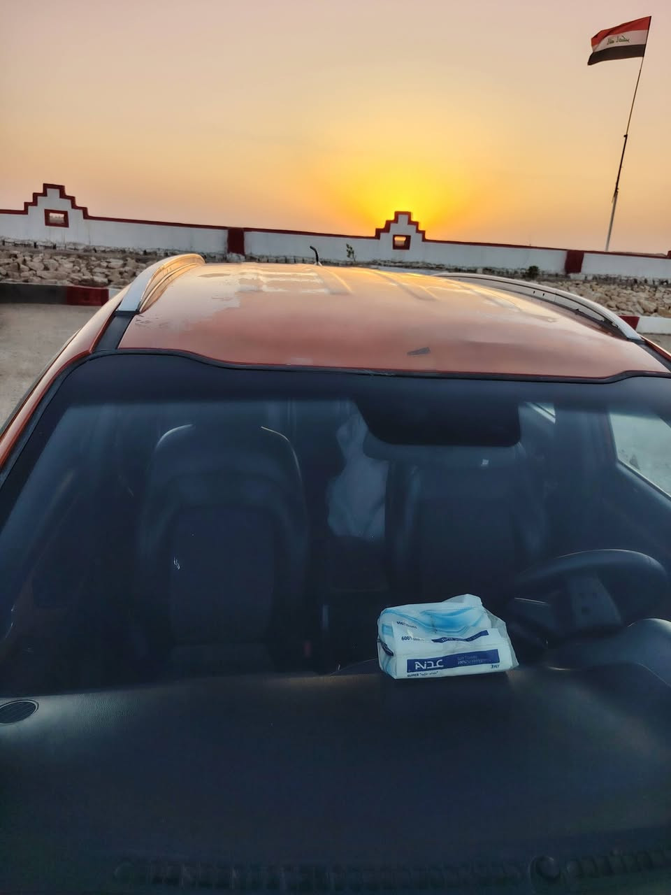السلام عليكم اخوان كيا سبورتج ٢٠١٢ خليجي مكينه ٢٠٠٠ دوش بدون حادث بدون صبغ تريد تحويل او وكاله سعرها ١١٨ بيها مجال قليل السياره جاهزه صدر خلفي جديد اول مره ينفتح الشراي يتصل *********** او *********** متوفر اتصال واتس اب مكاني بغداد السيديه
