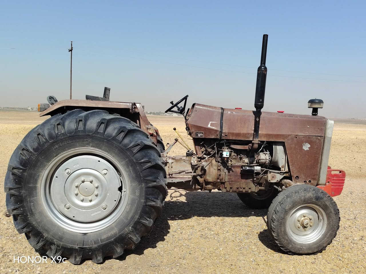 تركتر فوركسن للبيع موديل 1980
حجم 290 رقم نينوى 
لديه واجهة مرورية 
مكان موصل 
***********
***********

نص مكتوب في الصور:
- HONOR X9c