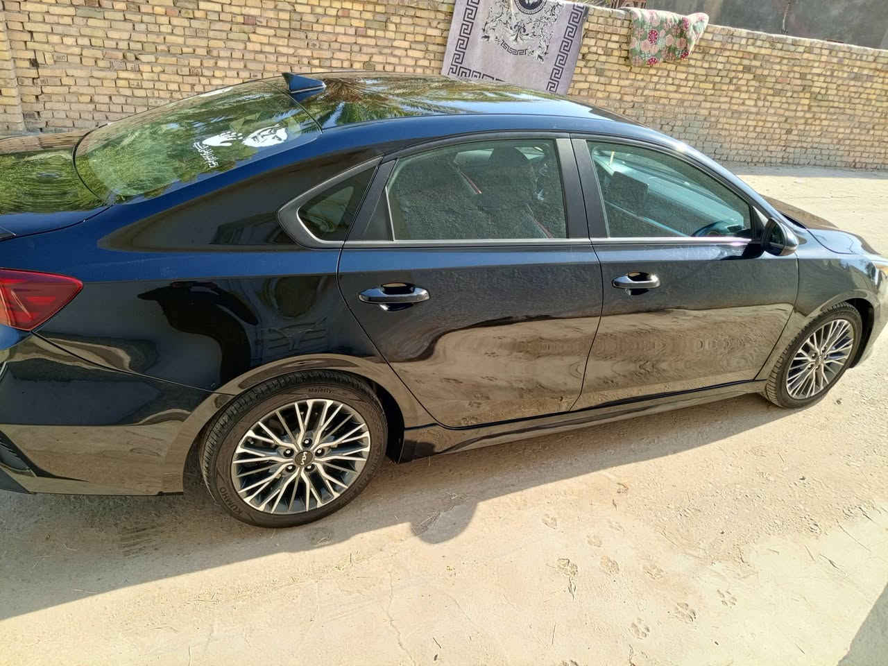 فورتي موديل 2024 وارد امريكي ولاية المكسيك
مكينة و كير مكفولات و حدادية و تايرات جدد 
السعر 145.  وبيها مجال قليل 
مكان السيارة ميسان العمارة 
للاستفسار اتصل على الرقم ***********
