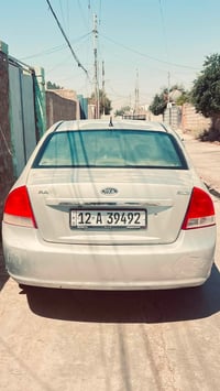 السيار مابيه بس حزام خارجي بدون دواخل وبيه نص متر معجون ملحضات شويه ال...