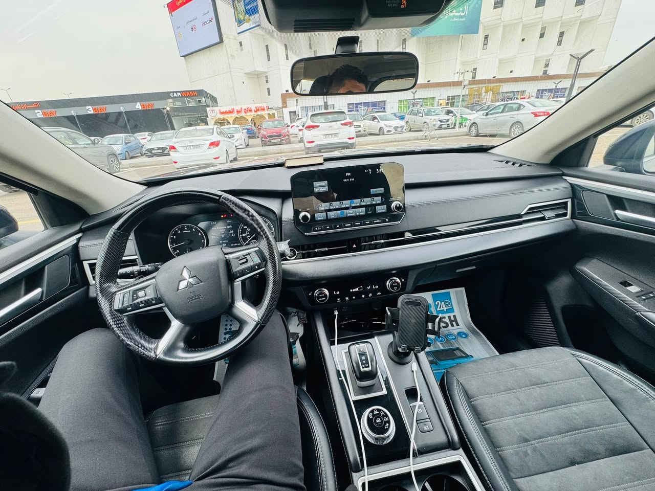 2023 Mitsubishi Outlander, SE
ميتسوبيشي اوتلاندر فول ماعدا فتحة 
موديل 2023 
*محرك 4 سلندر 2500 
ماشية  60 الف
*مقاعد 7 راكب
*سعر 200  ورقة 💵 رقم بغداد 
العنوان بغداد
رقم تلفون *********** 
المواصفات SE  فول ماعدا فتحة
*بصمة
* 4 كاميرات 360 درجه 
*تبريد قطعيتن امامي وخلفي
*صندوق شفت كهربائي
*ابواب بصمة
*بريك بصمة
*كشنات كهربايي و هيتر 
*مراية اشارة ورادار وكامره
*ويل كروم
*تحكمات استيرن
*اضاءات زيون كامل امامي وخلفي
*حساسات امامي خلفي
*رادار مانع تصادم امامي 
*دخول ذكي بصمة 
*تحكمات ستيرن جهتين 
*كروس سرعة
*كير شفتات خلف الستيرن 
*وضعيات قيادة 6 
*هاند بريك بصمة 
*نظام اوتو هولد 
*نظام مانع الانزلاق
حادثها كما موضح بالصور بدون ايرباك
