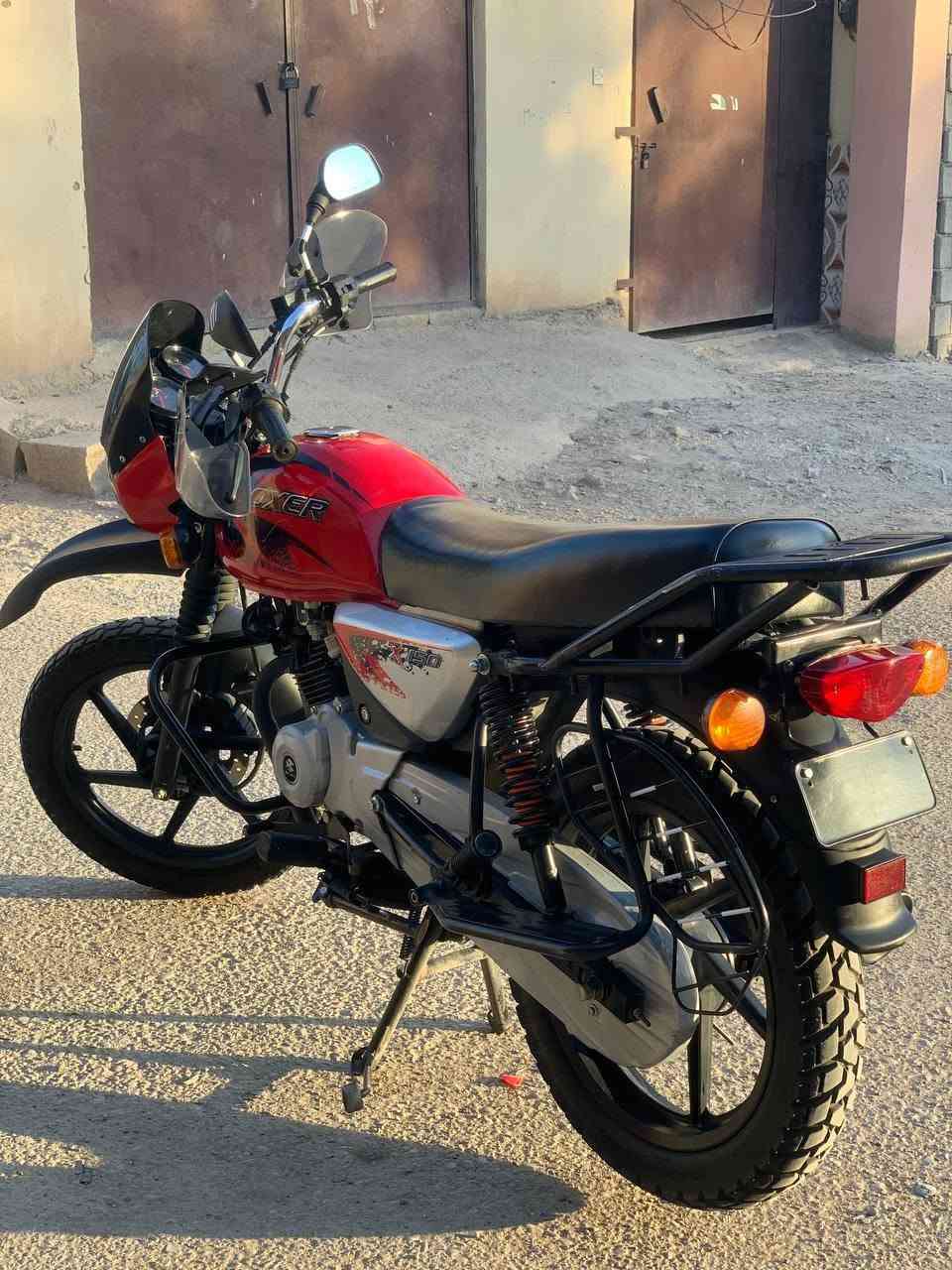 يالله السلام عليكم دراجة بوكسر جبلي موديل 23 ماشيه 8الاف
حقيقي دراجه ع وضع شركه كلها بلاديه اوراق اصليه شرط ترقيم وتحويل محرك مكفول برغي مامفتوح بي السعر(مليون و500)
عنوان ديالى خالص رقم صاحبه*********** شراي يتصل
