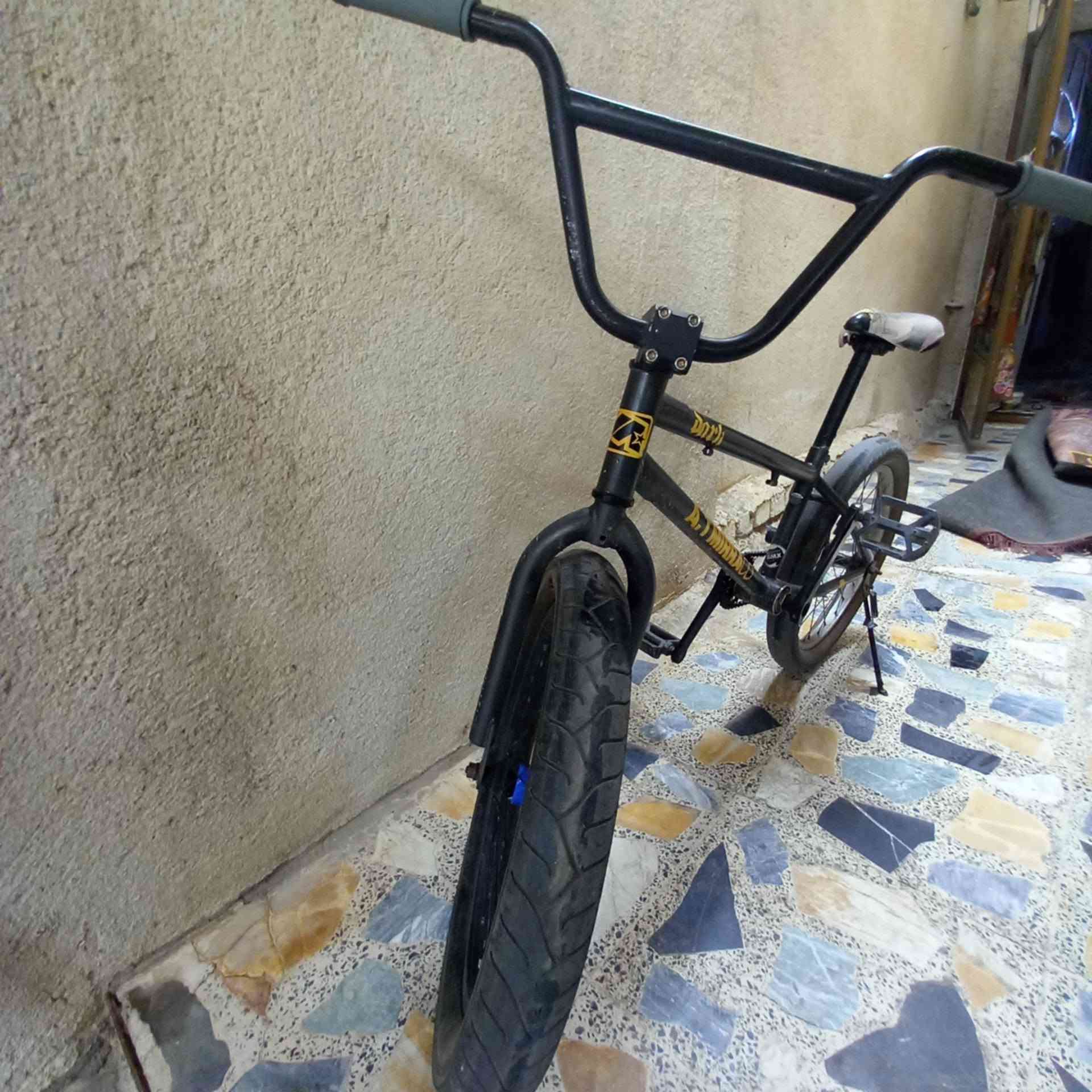 بايسكل BMX • نضيف جدا • قابل للشراي
