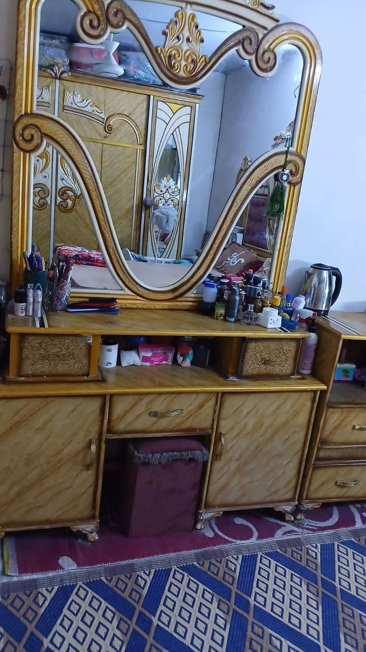 السلام عليكم
غرفه للبيع مابيهه اي ضرر ب900وبيهه مجال 
الإتصال ***********
