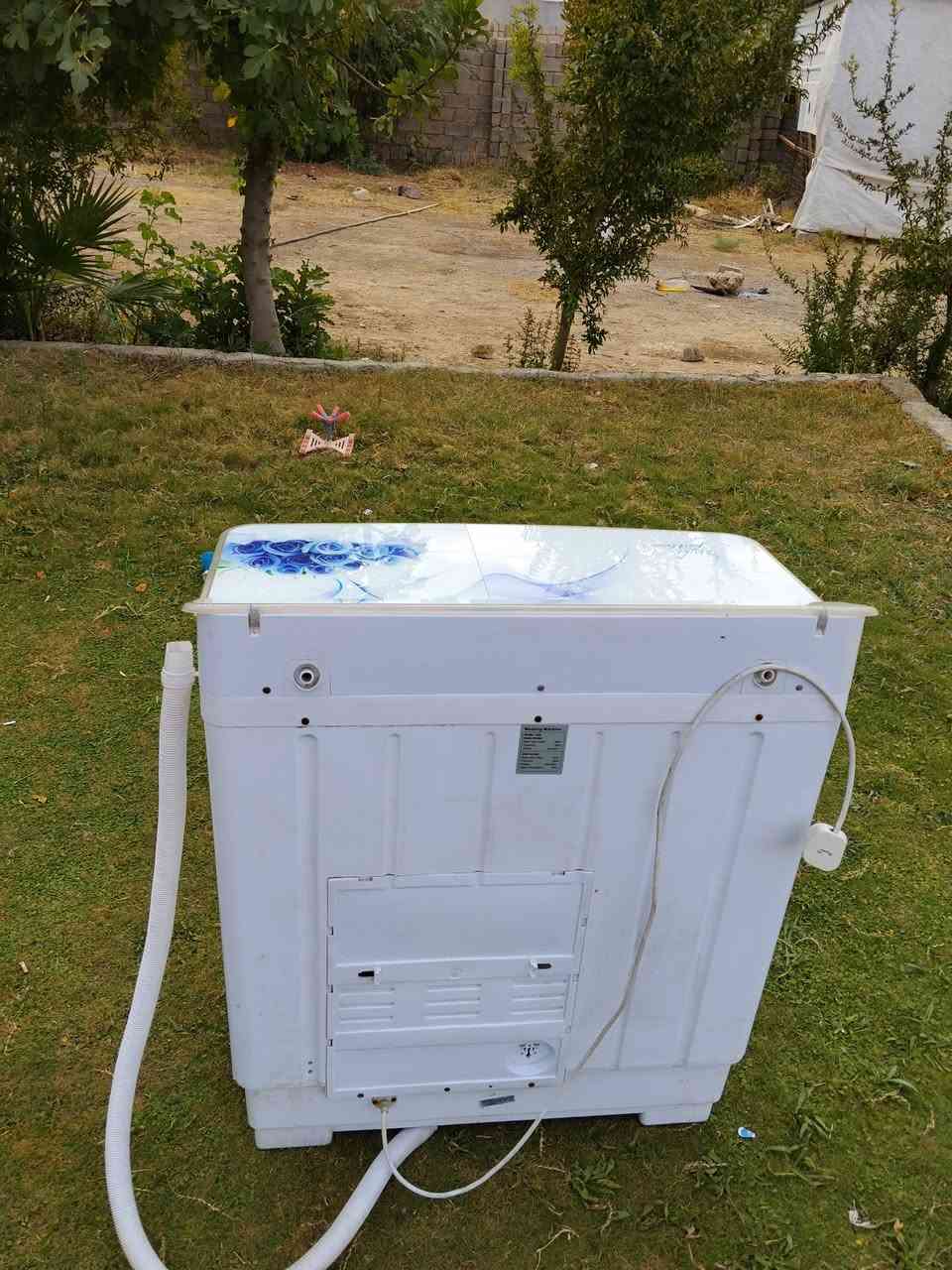 الجديد المايغنيك يريحك
سعرها حيل مناسب
استخدام ايام معدودة
غساله نضيفه بشكل
كلشي شغال وشرط
الغسل والتنشيف
ماطورات جدد
عنواني قرية اصفيه 
هذا رقمي وبي واتساب***********
نقد فقط.
