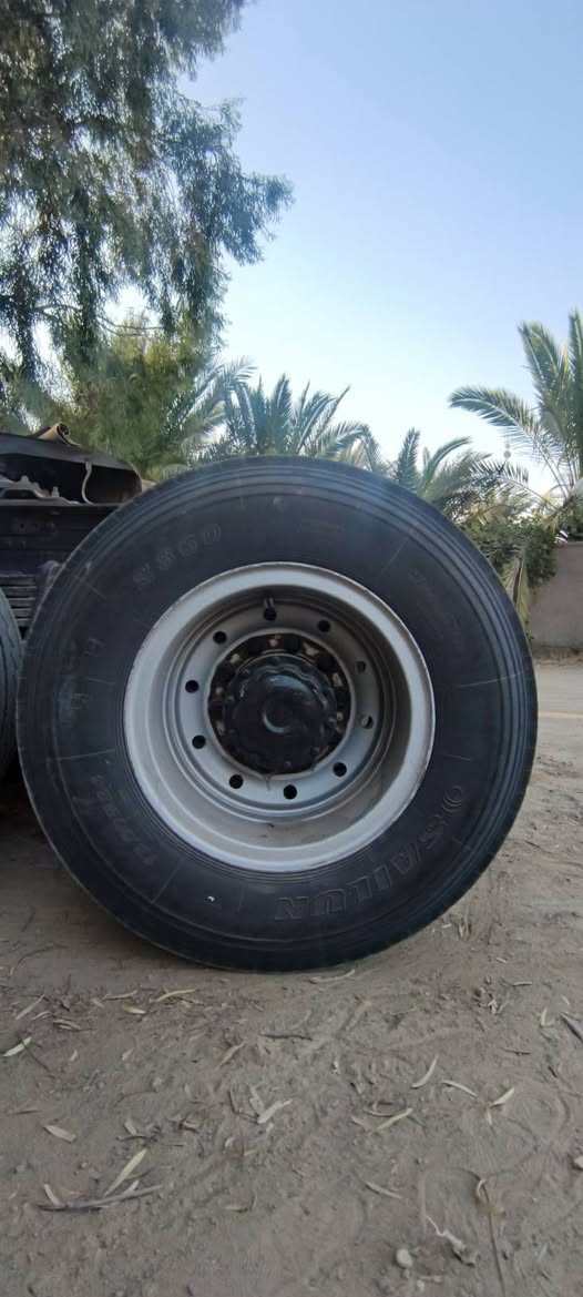 السلام عليكم اربع زواج حجم 24 نضافه 80 بلميه ابيع بس تاير بدون ويل***********
