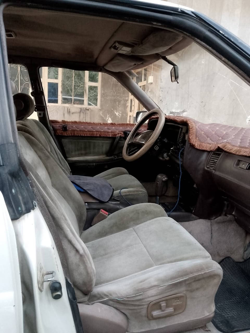 السلام عليكم للبيع أو مراوس 
رسوبر هارتوب موديل 1990رقم انبارمشروع وطني سنوية 2028 نظيفه وجاهزة كير ومحرك وتخم تاير نظيف رقم الهاتف ***********///***********//بغداد/التاجي
