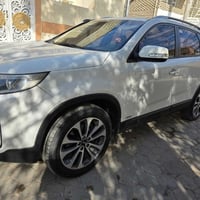 سورنتوموديل 2014فول عده البنورامه تبديل باب الخلفي فقط والباقي مكفول 4...
