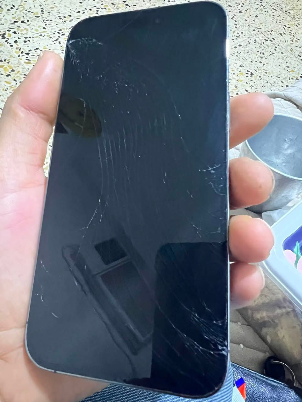ايفون 14 برو ماكس شرق اوسط 
وياه كارتون مطابق  

ماداخل تصليح كله ابلاد
بطارية83 
فيس ايدي شغال 
بي كلاسة  
وظهر فقط   

عارضي 700 وبي مجال 
مكان بغداد جديدة 
اتصال فقط مامتواجد عالفيس 
***********
