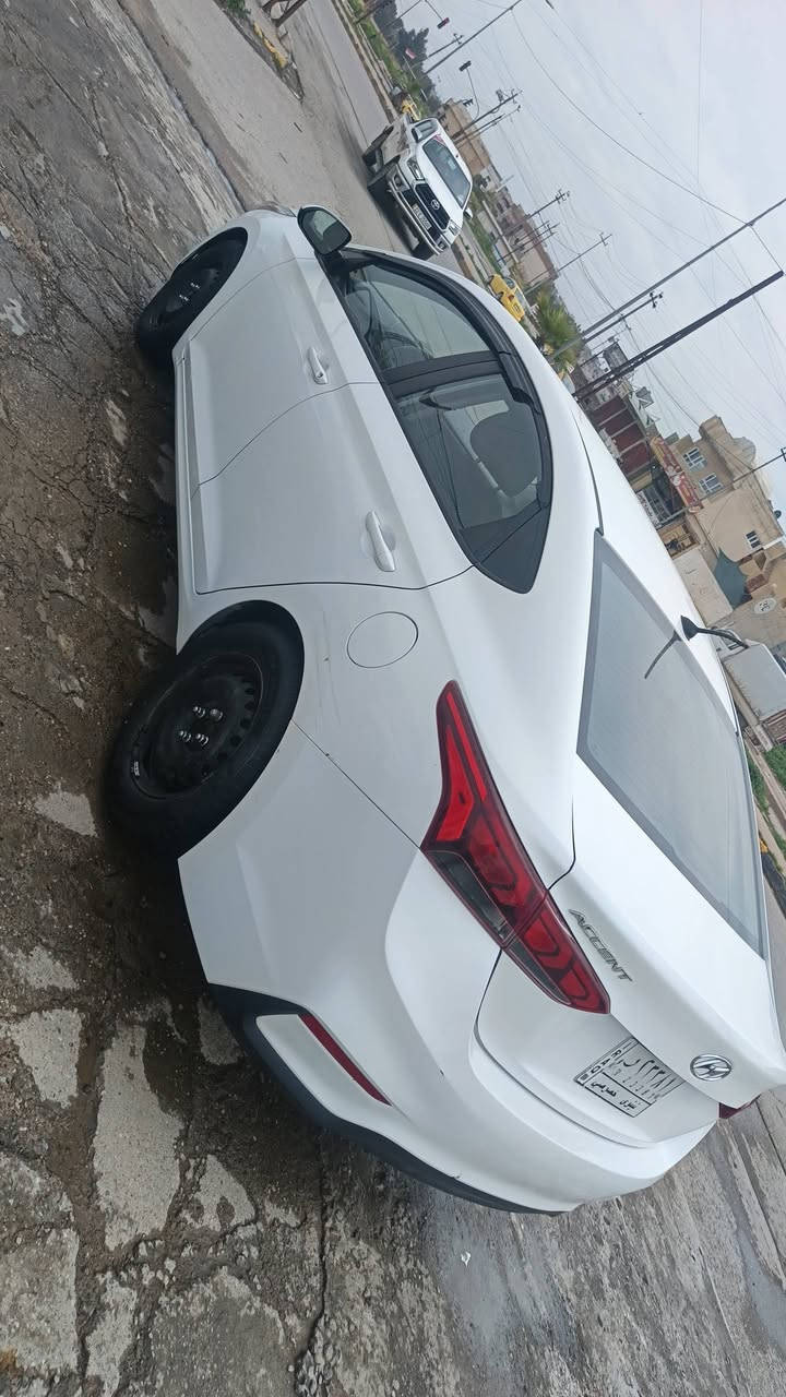 اكسنت وارد أمريكي موديل 2019 شرط التحويل سيارة جاهزة من كل النواحي كير ومكينة شرط السعر 115
***********

نص مكتوب في الصور:
- 1.6L 4 Vin: 3KPC24A39KE07991 هيونداي أكسنت S... en.bidfax.info $5100