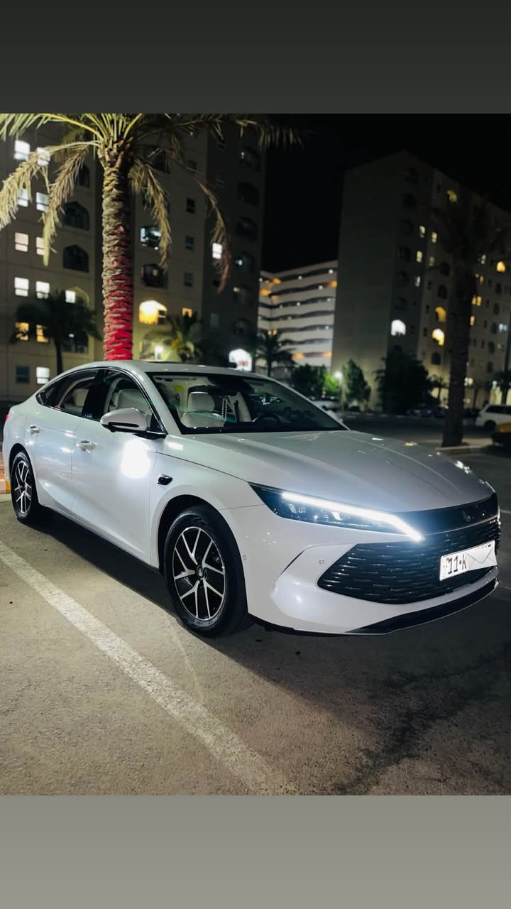 السلام عليكم
للبيع BYD QIN L 

فول مواصفات اعلى فئة بل QIN L

داخل ابيض 

13 كامرا 13  رادار بانوراما وهواي مواصفات 

سياقة ذاتية /

بصمه وكارت وشاحنه اصلية وبم هوى وكاعيات اصليات ملحقاتهة كلهه كاملة 

بطارية 🔋 120 كيلوو اعلئ بطارية منفذين شحن 

نشره داخل الوان ثابت ومتغير 

 اشكد ما احجي المواصفات متخلص

السيارة بسمي تحويل ثاني يوم رقم بغداد 

ماشية 5000 خمستالاف الكولي 

م هـ *********** 

السيارة عنوانه بغداد
