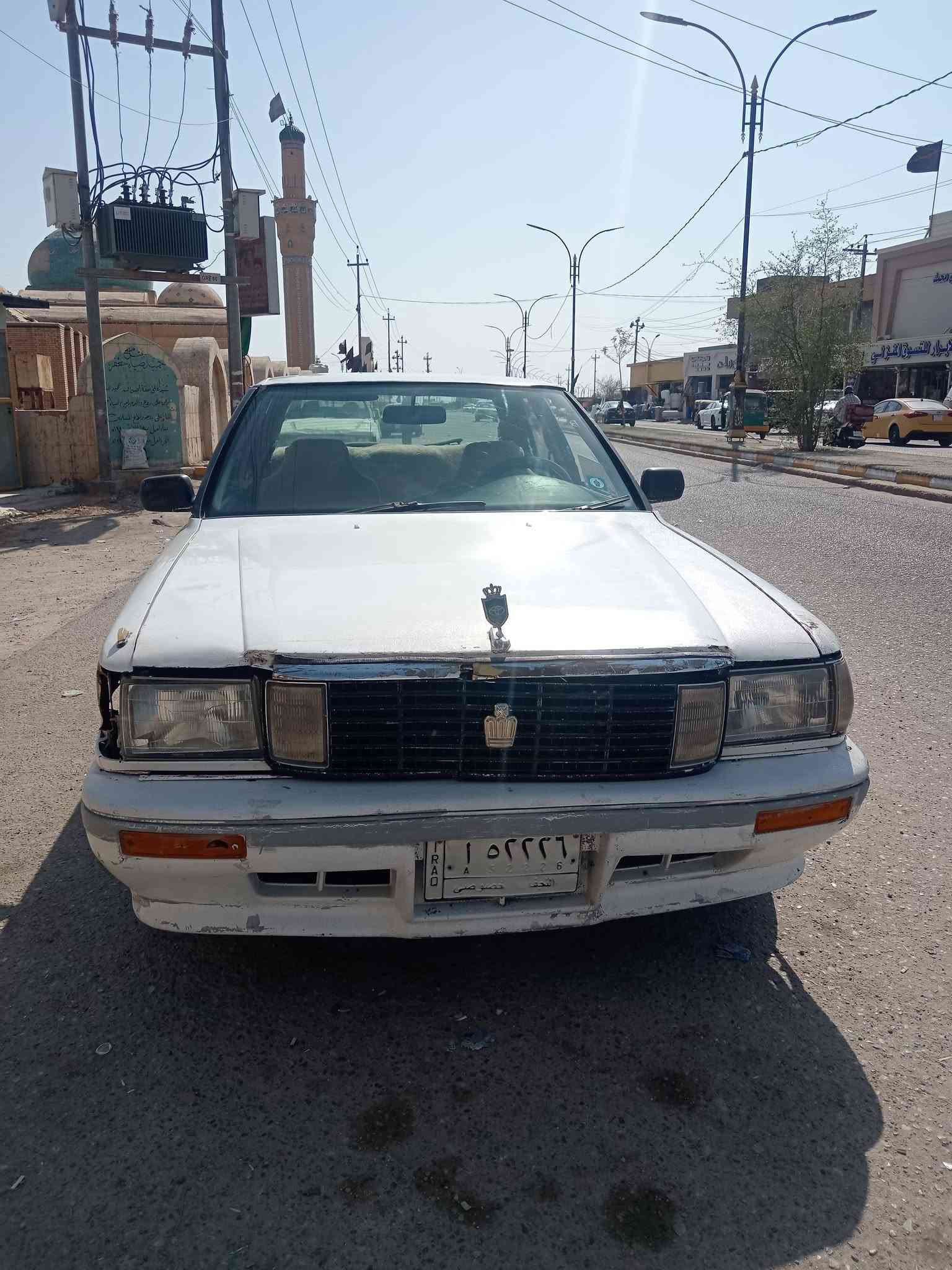 السلام عليكم 
سيدان أيسر بلاد موديل 88 

مكينه وكير ثنين ونص كارتون
باتري جديد
لايتات عالي ناصي فول
كهربائيات كله شغاله
تبريد شغال
شاشه سماعت مضخم
دوشمه جلد ارضيه جلد
شاصي اكسن مكفولات
سنويه لل ٢٧
هزه صاعده
سياره جاهزه عوزه تلحيضات بصيطه
السعر المطلوب ٢٣ وبيه مجال قليل للشراي
العنوان الناصريه قضاء الغراف ***********
