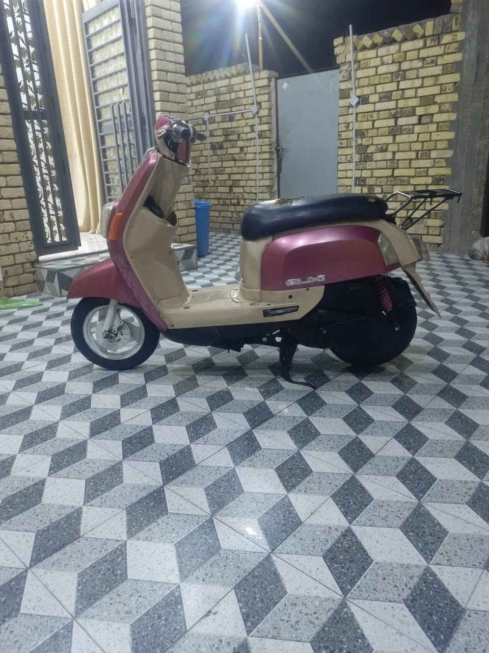 سلام عليكم بوليس للبيع مفتوحه دراجه سلف هندر مكينه خرسه حلوه معدل خير من الله كهربائيات كلها شغاله دبلات شغالات كفرات مختم السعر 450وبيها مجال مكاني التضحية شارع العياده واتساب فقط ***********
