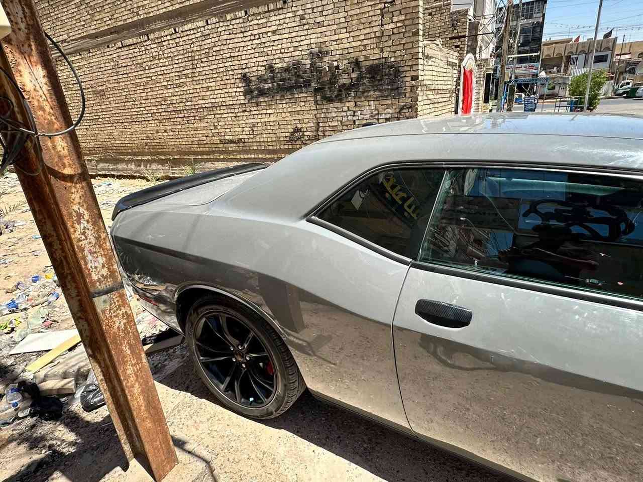 موديل 17 حادث جاملغ خلفي وبيها بارد بالباب الايمن محرك 3600 السيارة ما ناقصها شي هاتف ***********@@
