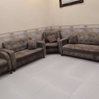 طقم ٧ مقاعد • قنفه ثلاثيه • نظيف