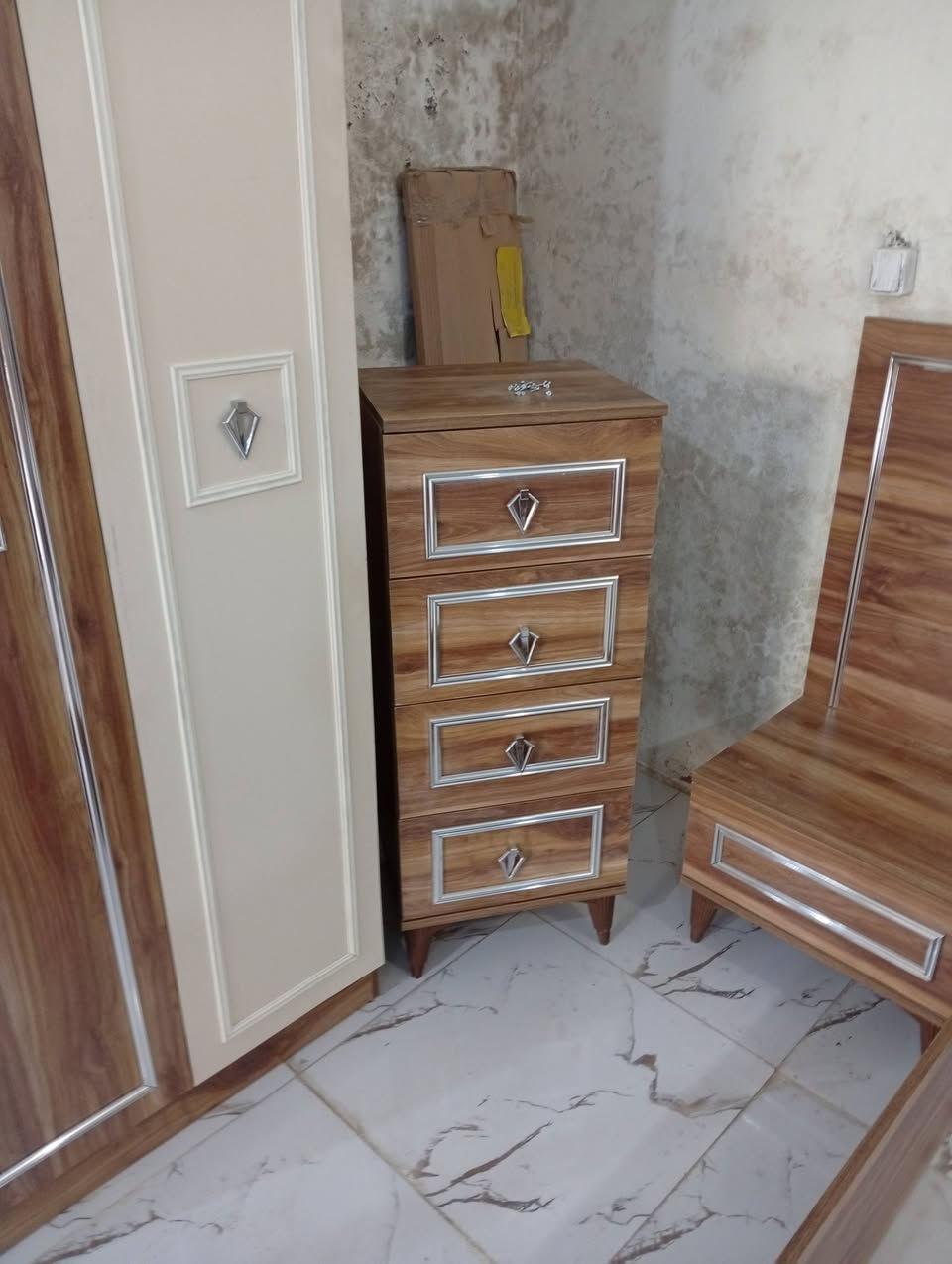 غرفة نوم تركي ١٠قطع جديدللستفسار***********
