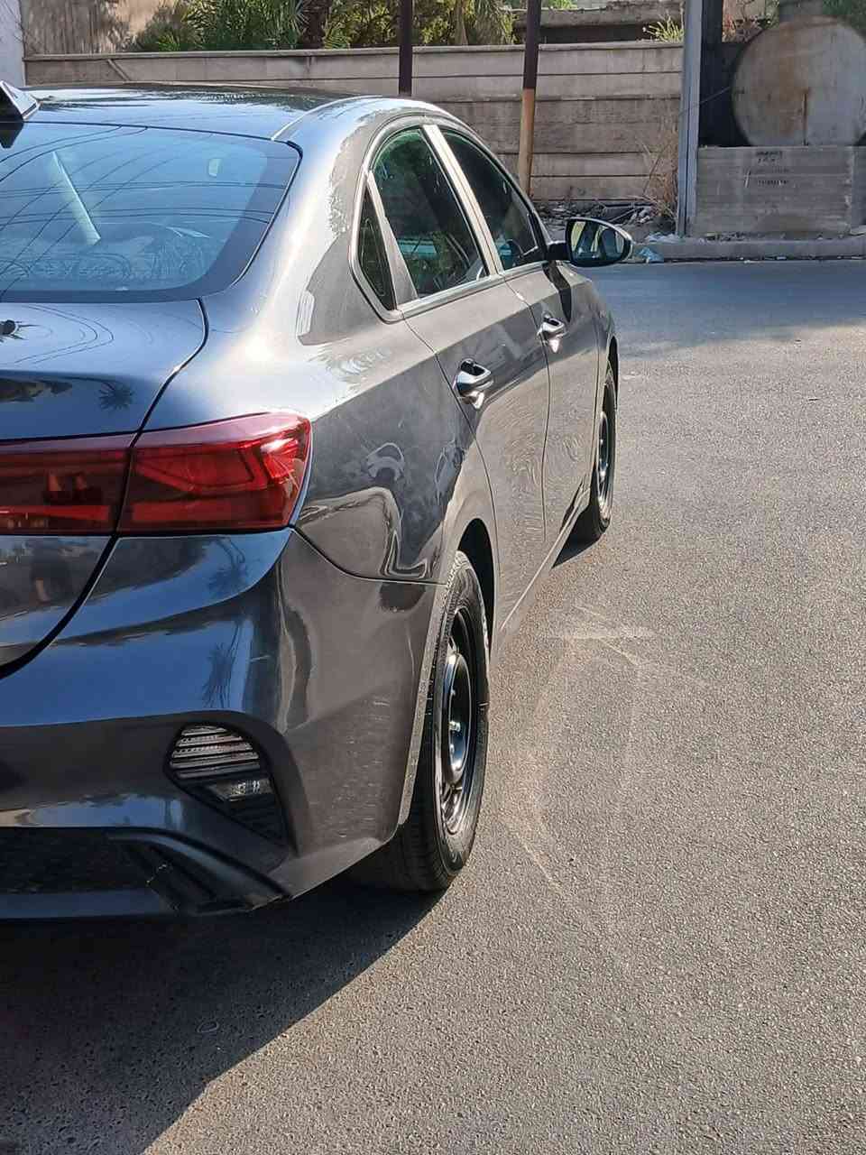 السلام عليكم للبيع كيا فورتي ٢٠٢٣ امريكي رقم بغداد السياره حادثه جاملغ خلفي وبابين صابغين الصحفه السياره بدون دواخل وجديده ماشيه٢٨الف كيرمكينه حداديه تبريد كهرباء كله مكفوله وعلى وظع الشركه السياره شاشه جبيره رادارات تحديد مسار مودات قياده السعر١٢٨ وبيه مجال للستفسار***********بغداد الطالبيه بغداد, العراق
