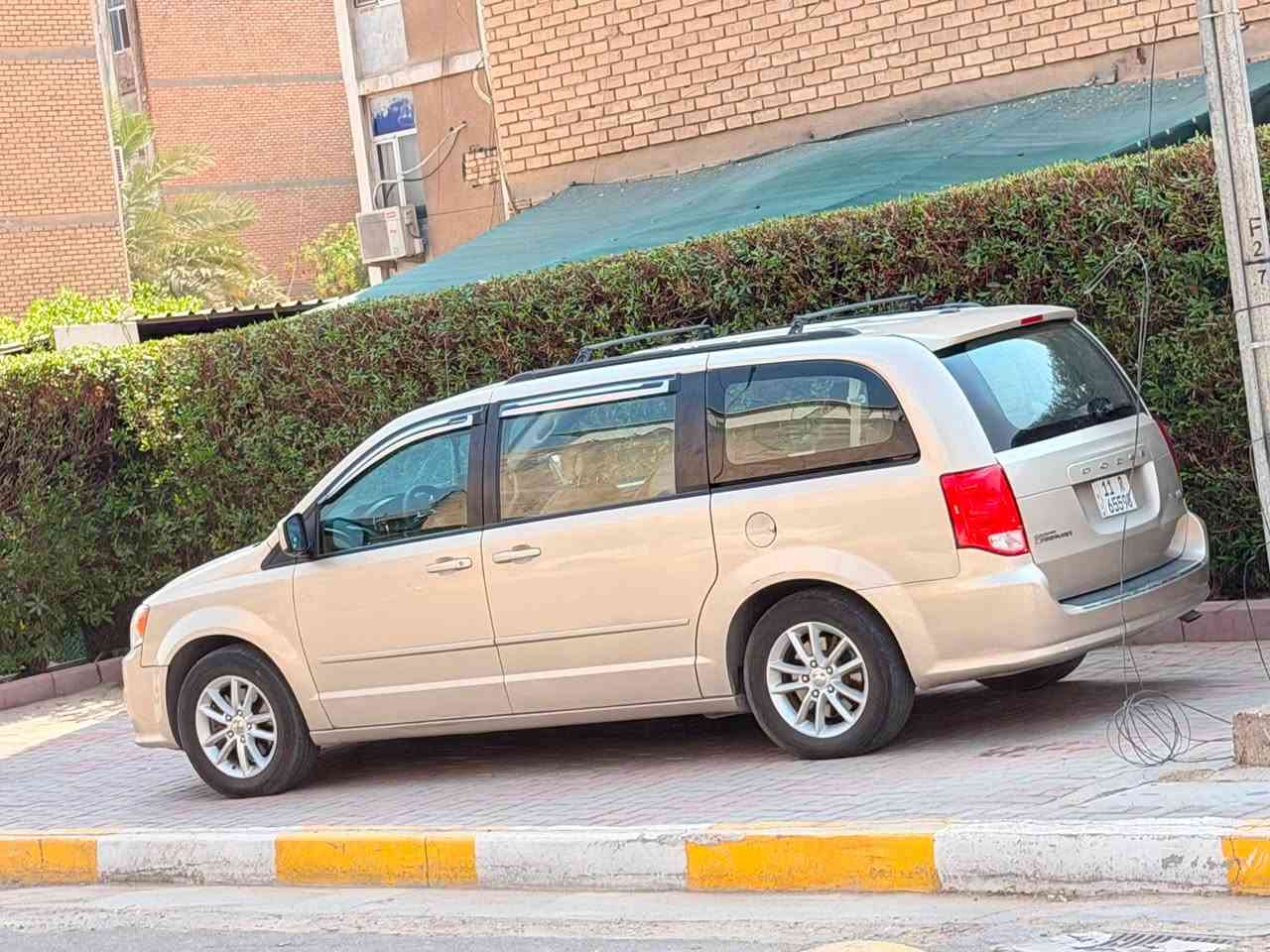 دوج كارافان • ٢٠١٦ • رقم بغداد