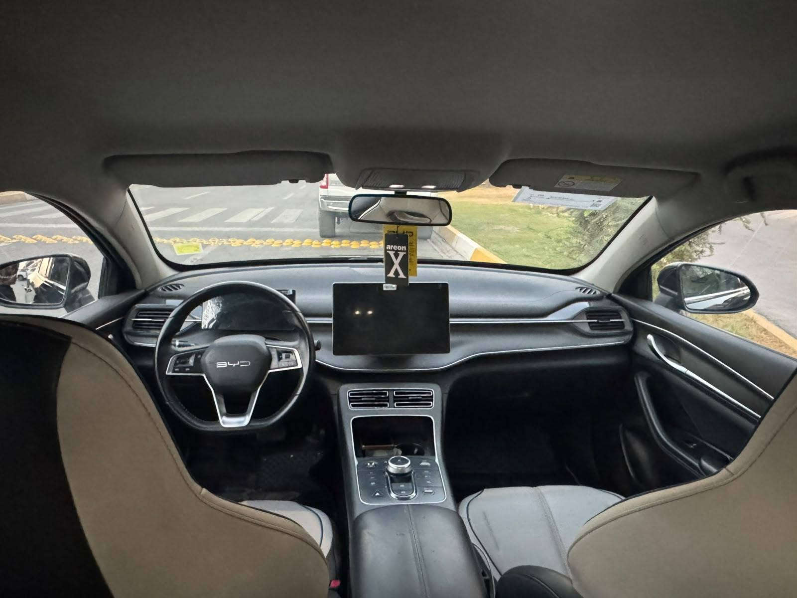السلام عليكم
BYD
دسترويل لون ازرق مميز
موديل :2025
ماشيه : ٧٠٠٠
ع وضع شركه 
تشغيل عن بعد 
كير محرك مكفول
مرايات كهرباء 
كشنات ابيض رياضية
لد نهاري 
شاشه قلابه 
اشاير بل مري 
وبعد مواصفات دسترويل معروفه
السعر ٢٠ مليون 
عنواني بغداد الشهداء ***********
