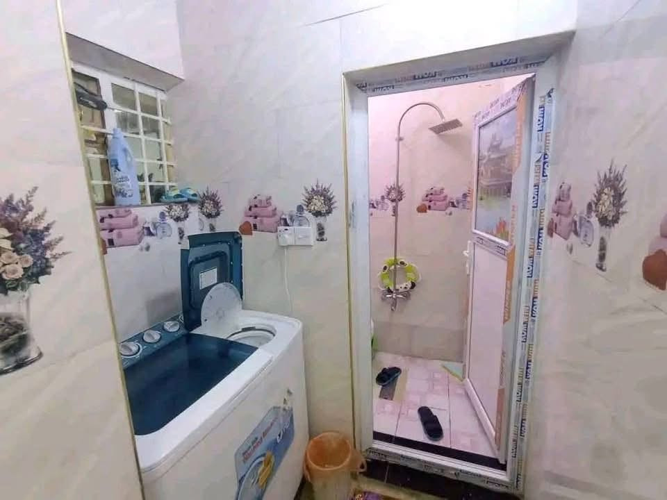 السلام عليكم مشتمل للبيع موقعه التراث شارع مقابيل المستوصف (البيت مدخل واحد)
للاستفسار مراسله ع الخاص او واتس ***********
