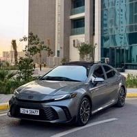 كامري XLE • هايبرد • ٢٠٢٥