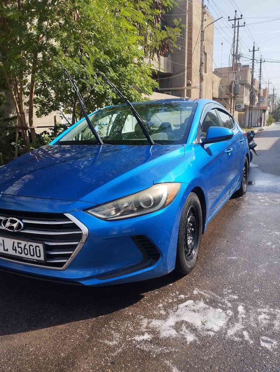 السلام عليكم
النترا ١٧ امريكي 
رقم أربيل بسمي تريد تحويل تريد وكاله 
مواصفات نص فول 
حادث قبق جنطه فقط 
السعر ١٢٠$ وبي مجال 
العنوان بغداد الغزاليه 
***********
