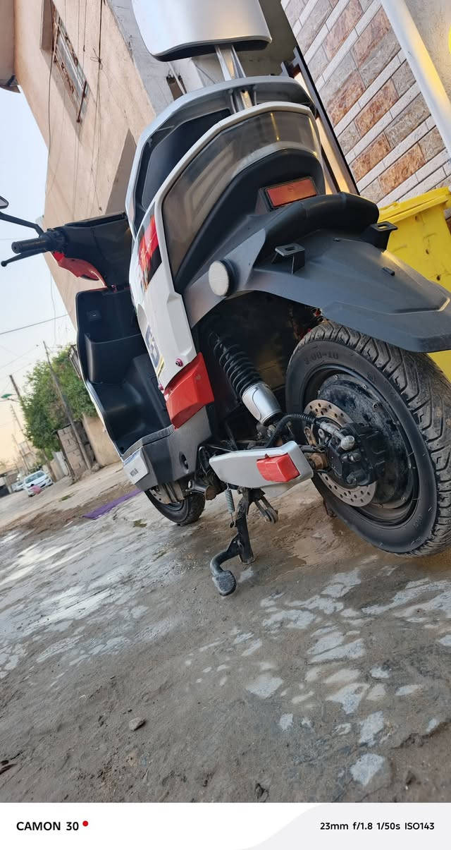 دراجة للبيع
دراجة شحن للبيع 
🔋 5 بطاريات
🔐 نظام مانع سرقة
🔌 شاحن أصلي
🛞 تخم تاير جديد
⚡ السرعة 75 كم
💰 السعر: 400 ألف، قابل للتفاوض
📞 للتواصل: ***********
