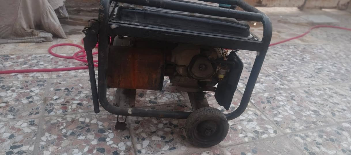 للبيع 5 كيفي بانزين سلف وهندر بكره تواصل ***********
