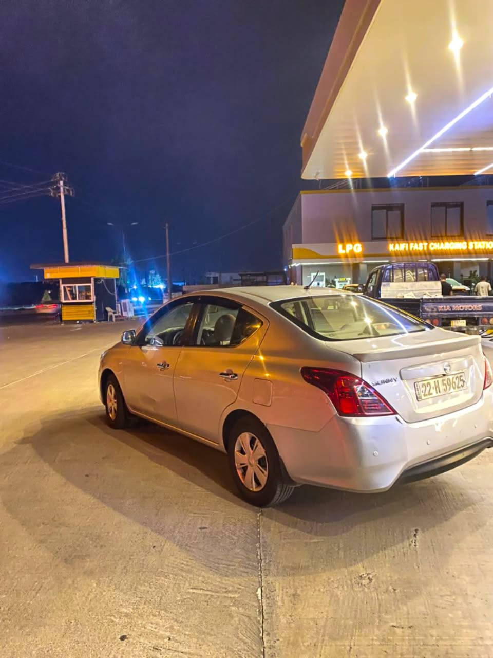 السلا مو عليكم اليو جاي بين نيسان لكشمي با 🚗

موديل 2018بدون صبغ گير محرك كوله اب شرت 🚗

دعامي لل دعامي اب شرت السياره ماشيه ١٩٥السياره كولش 🤝نضيف السياره مابيه مسرف يعني سياره حلوه نضيف 🫡

🫡***********
🫡***********

نص مكتوب في الصور:
- هاي لزكه