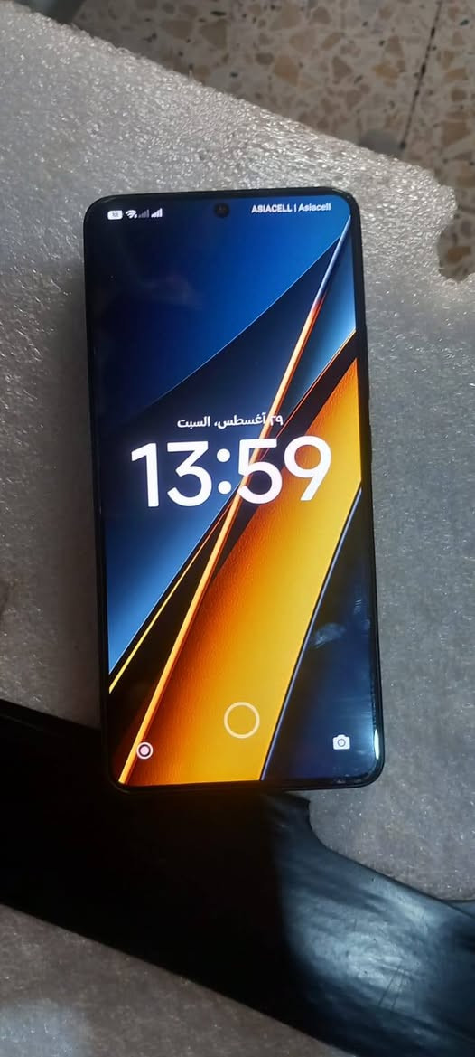 تلفون البيع نضيف كلش ماكو وياه غراض وحده يشغل 120 فريم بل بوبجي تلفون  متداخل صيانه بعده نضيف مامتعوب سعره خاص انتصار وتدلل***********
