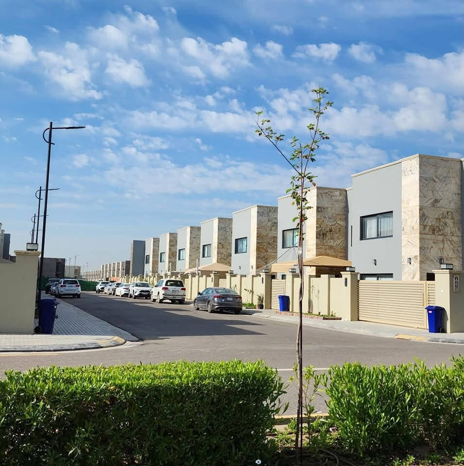 🏠 بيوت للبيع – عروض مميزة

🏡 بيتين متجاورين للبيع
📐 المساحة: 221 م²
💰 السعر: 450 مليون دينار
📍 مقابل الحديقة – موقع مميز

🏡 بيت للبيع
📐 المساحة: 170 م²
💰 السعر: 370 مليون دينار

🏡 بيت للبيع
📐 المساحة: 235 م²
💰 السعر: 475 مليون دينار

📞 للاستفسار والتواصل: ***********

#بيوت_للبيع #عقارات_بغداد #عقارات #بيت_للبيع #فرص_عقارية #استثمار_عقاري
