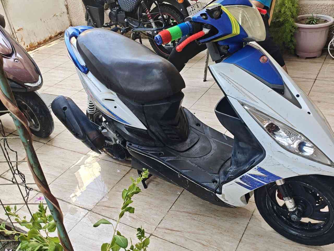 سلام عليكم دراجه كامكو أم العصافير
دراجه كامكو أم العصافير مزود مزاد صلاصه دبلات رياضي كلاجات رياضي صره دهن رياضي دراجه كلشي كامل بيها من كهرابائات من كلشي كامله بس ملاحظه بيها نقاط دهن بس مو تبخير مو تبخير بيها وأشر فقط ما راخي تنكط دهن قطره قطرتين بل زايد 

السعر أو الاستفسار 425 بيها مجال 
*********** الكاضمية بغداد. بيها اوراق كمرك. كامل
