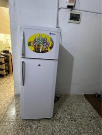 ثلاجه الريان طولها ١٤٥ شغاله سعرها 110 وبيه مجال المكان نهايه الشعله م...