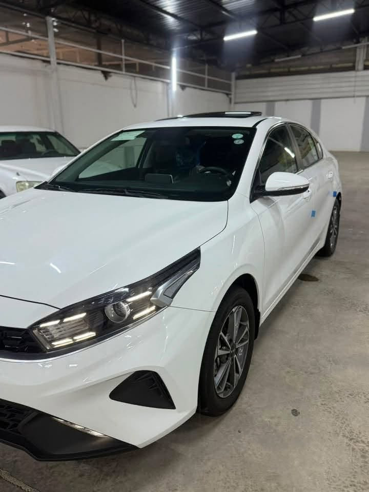 🚘 للبيع وبسعر مناسب | كيا سيراتو موديل 2024 🚘🔥
💥 فول مواصفات للأخير – محرك 2000 CC

📍 رقم أربيل

✨ مواصفات السيارة:
✅ فتحة سقف
✅ أريال نفيجيشن
✅ شاشة بلاديّة
✅ منظومة زنون أصلية
✅ هورن أصلي
✅ 5 ويل كاب
✅ تايرات جداد
✅ السيارة بالكيس ونظيفة جداً
✅ ماشية 40الف حقيقي 
✅ بيه صبغ جاملغ خلفي أثر دحجه بدون دواخل والباقي كفاله عامه 

🔍 للمشتري الجاد:
الفحص مفتوح من كلشي، تعال افحص السيارة بنفسك وتأكد من حالتها ومواصفاتها.

📍 الموقع: النجف – حي ميسان 

📞 للتواصل:
***********

🔥 سيراتو 2024 | محرك 2.0 | رقم أربيل | فول مواصفات

#سيراتو #كيا_سيراتو #سيراتو2024 #كيا #سيارات_للبيع
