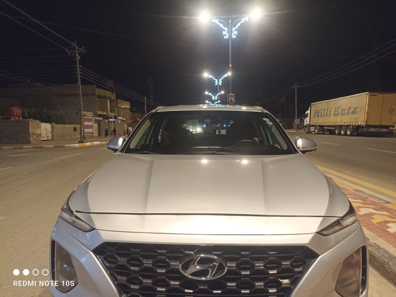 السلام عليكم سنتافي للبيع 2019 وارد امريكي اريبكات سليمه  اربعه سندر خمسه راكب 2500 بلادي كير مكفولات تبريد قطعتين ثلج ادامه كامله تبريد تحديد مسار راردات امامي وخلفي توقف ذاتي سياره رقم اربيل دولي بسمي تريد تحويل وكاله الحادث امريكا تبديل جاملغ امامي الباب تعمير خلفي سونار موجود السعر 142 وبيه مجال بسيط *********** مكان العماره حي خليج
