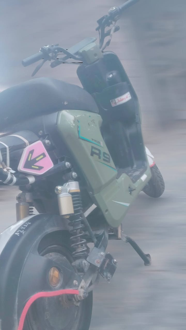 R9 • موديل ٢٥ • نضيف