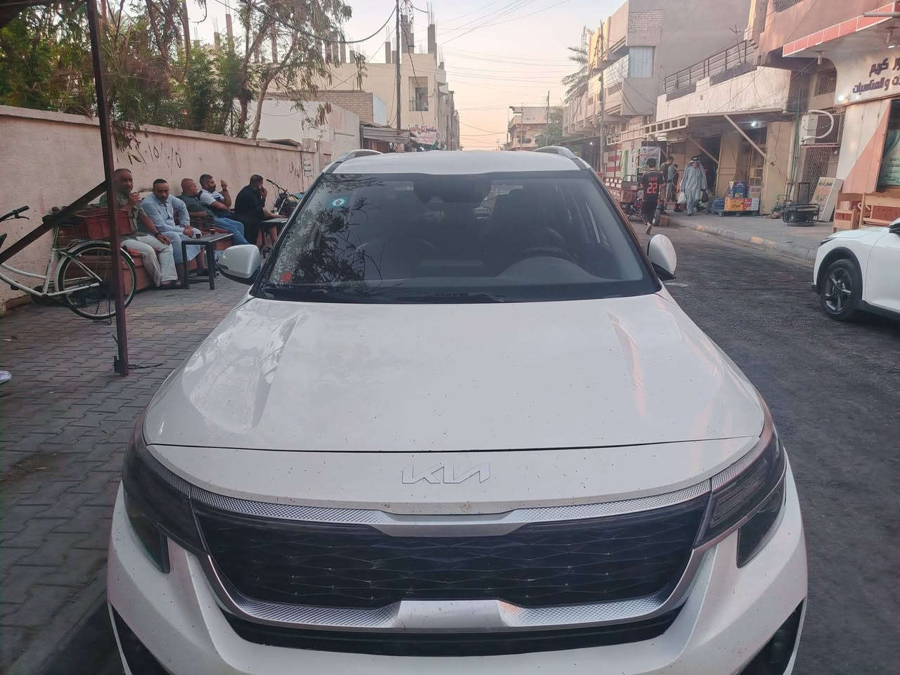 للبيع    للبيع     للبيع
بسبب الوعود الكاذبة امسح المنشور وإني جايك عيب تره 
كيا سيلتوز موديل ٢٠٢١ لون أبيض وارد أمريكي ماشية ١٣٢ ألف قابل للزيادة مواصفات مكينه ١٦٠٠ تيربو تحكمات استيرن فور ويل مقاعد الاماميه تدفئة سياقة ذاتية تخم تاير وباتري جديد قبل شهر شديتهن وبيهه هواي مواصفات السعر ١٢٥ وبيهه مجال الاتصال على الأرقام التالية مرفق صور الحادث والسونار
***********
***********
