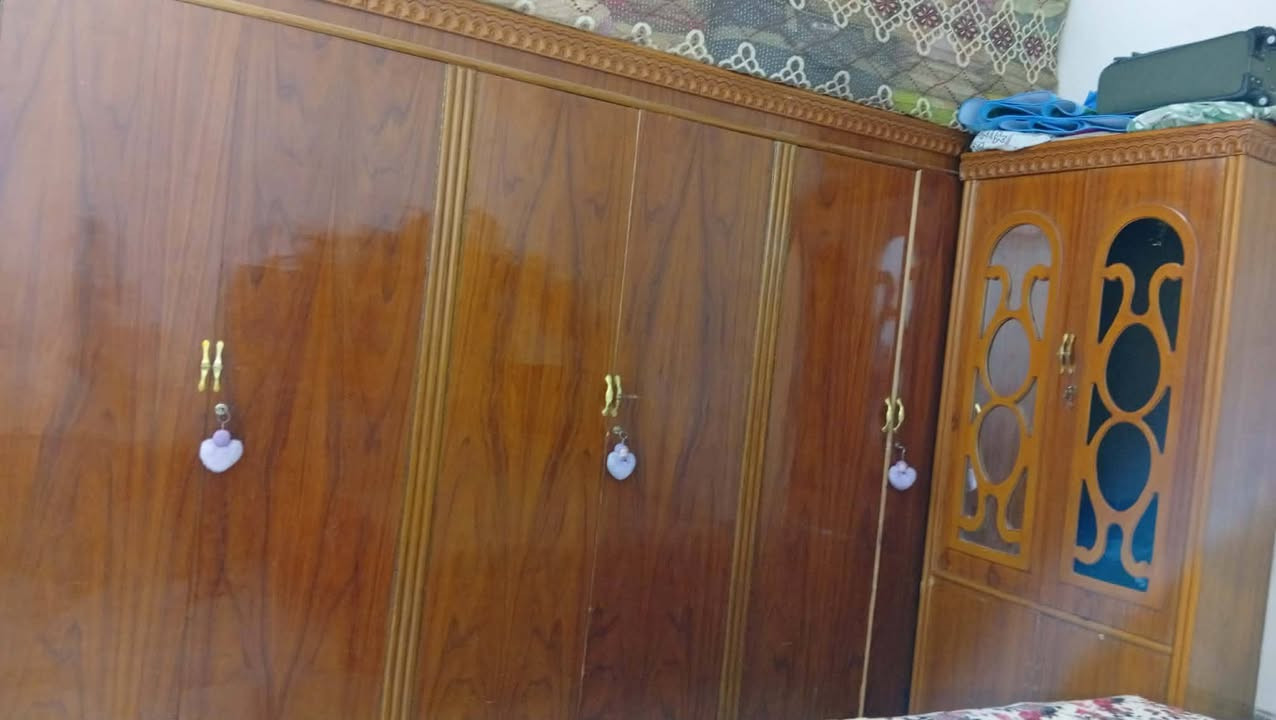 غرفة أخشاب عراقي نضيفه للبيع عنوان الشطرة
السعر  خاص أو اتصال ***********
