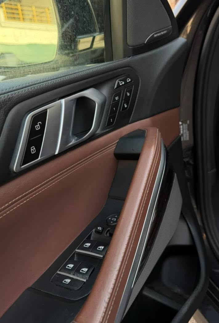 Bmw X6 40i 2021 individual

مةكينة : 3.0 twin power turbo V6 
(گير مةكينة  كارةبايات  و تةحويل) بةشةرت
هيچ مةسجيكي نية 
بوياغ : دوو دەرکەی لای سەکن بویاغە
 بێ ژۆرێ بێ ارباگ 
پيشي كةپس
٥٠هەزار میل رۆیشتیە 
فول فول مواصفات (individual) کوشن سارد و گەرم و مساج 
داخل قاوەیی 

سەیارەکە کامل ppf کراوە زمان ١٠ سال 
کامل دەست کاری کراوە 
شوتە و چارچ پایپ و داون پایپی لەسەرە 
زۆر زۆر بەقوەتە 

سعرر ٤٣٠ ورقة مجال 
اربيل 
*********** كورك و واتساب أربيل, العراق
