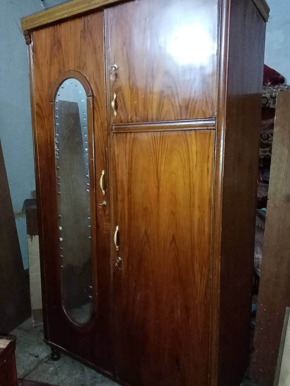 السلام عليكم. اخوان الي موصيني على كناتير توفرت كناتير حطاطه  داخل خارج صاج..
كنتور 6ابوا شغل ثكيل ظهر جرجوبه  داخل خارج صاج قاصه داخليه مخفيه مقطع جرارات وخانات.

كنتور 4بوب كل باب وحده داخل خارج صاج.مقطع رفوف وتعاليك

كنتور 3ابواب داخل خارج صاج مر ايه خارجيه

.كنتور 3 ابواب داخل خارج صاج جرارات داخليه.وتعاليك

كنتور بابين ملحق.

سرير نفر مع كومدي عدد 1.

معلمين.. ***********. 🌹
