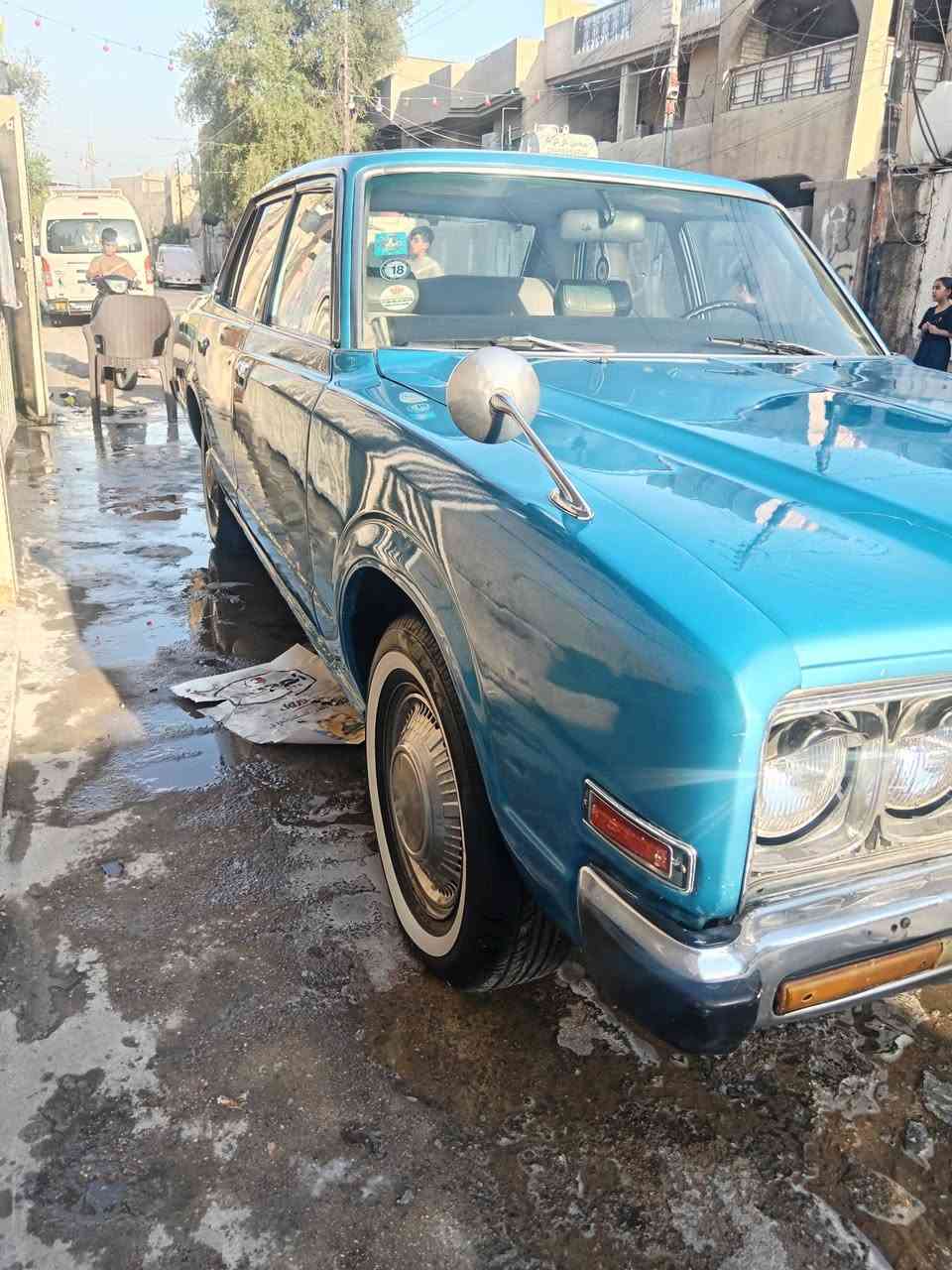 السلام عليكم كراون موديل 78 كير ومكينه بلاد تبريد شغال بغداد بأسمي السعر ٧٥ وبيها مجال مصبوغه للجمالية صبغ عام  للاستفسار ***********
