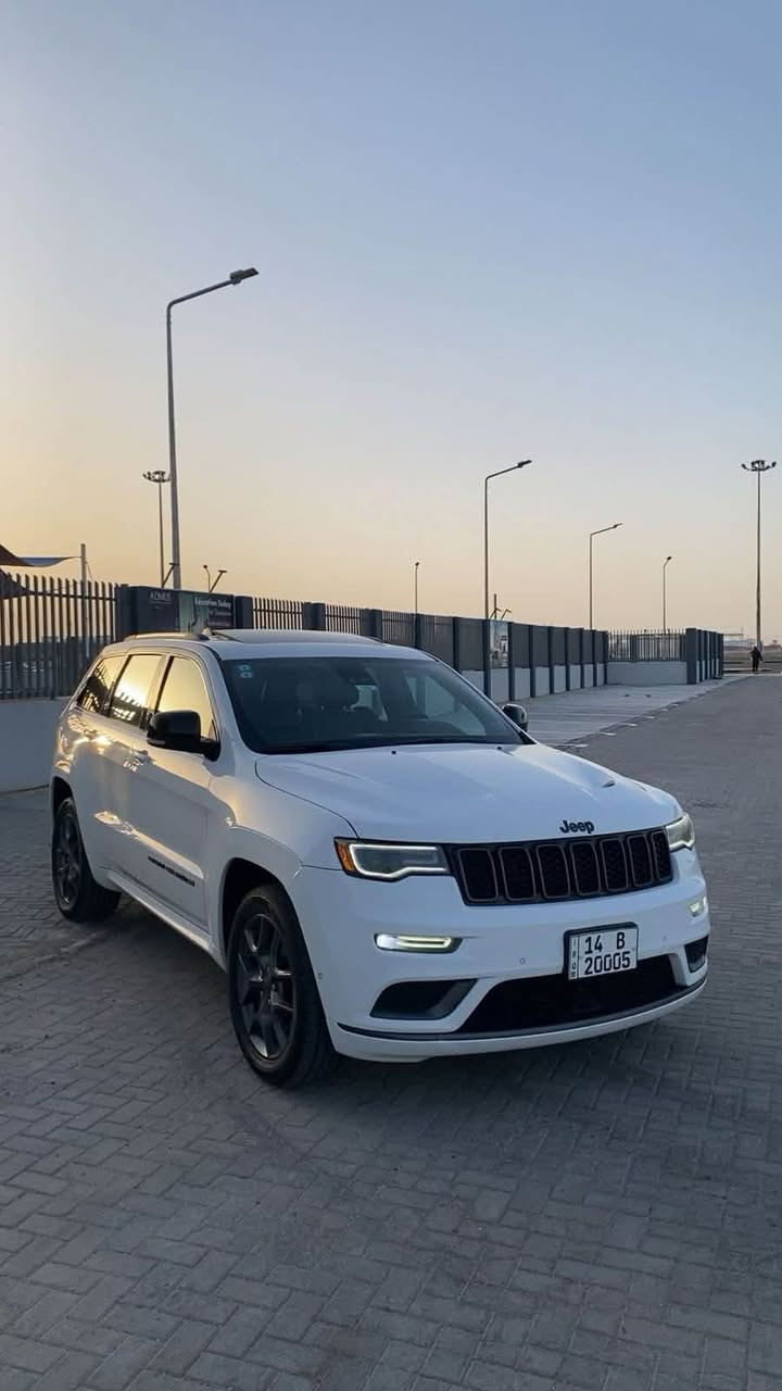 السلام علیکم
مراوس جارجر
جيب لمتد x موديل 2020
ماشيه 75 الف
محرك 6 سنلدر 3600cc
السیارة كلش جديدة وجاهزة 
السيارة مكفولة كفالة عامة من الضربة الصبغ تبديل البارد 
رقم مميز الجديد البصرة حرة تحويل ثاني يوم
مجددة 2027 جديدة
العنوان سيارة البصرة
الاستفسارالاتصال
***********
